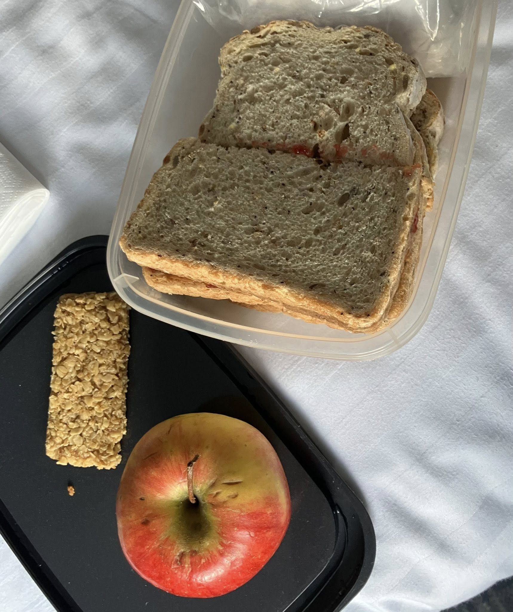 668877334 1396919842463298 444