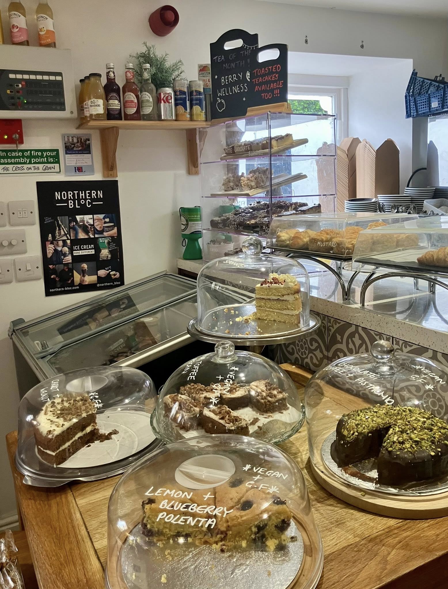 669748529 1400511765437439 876