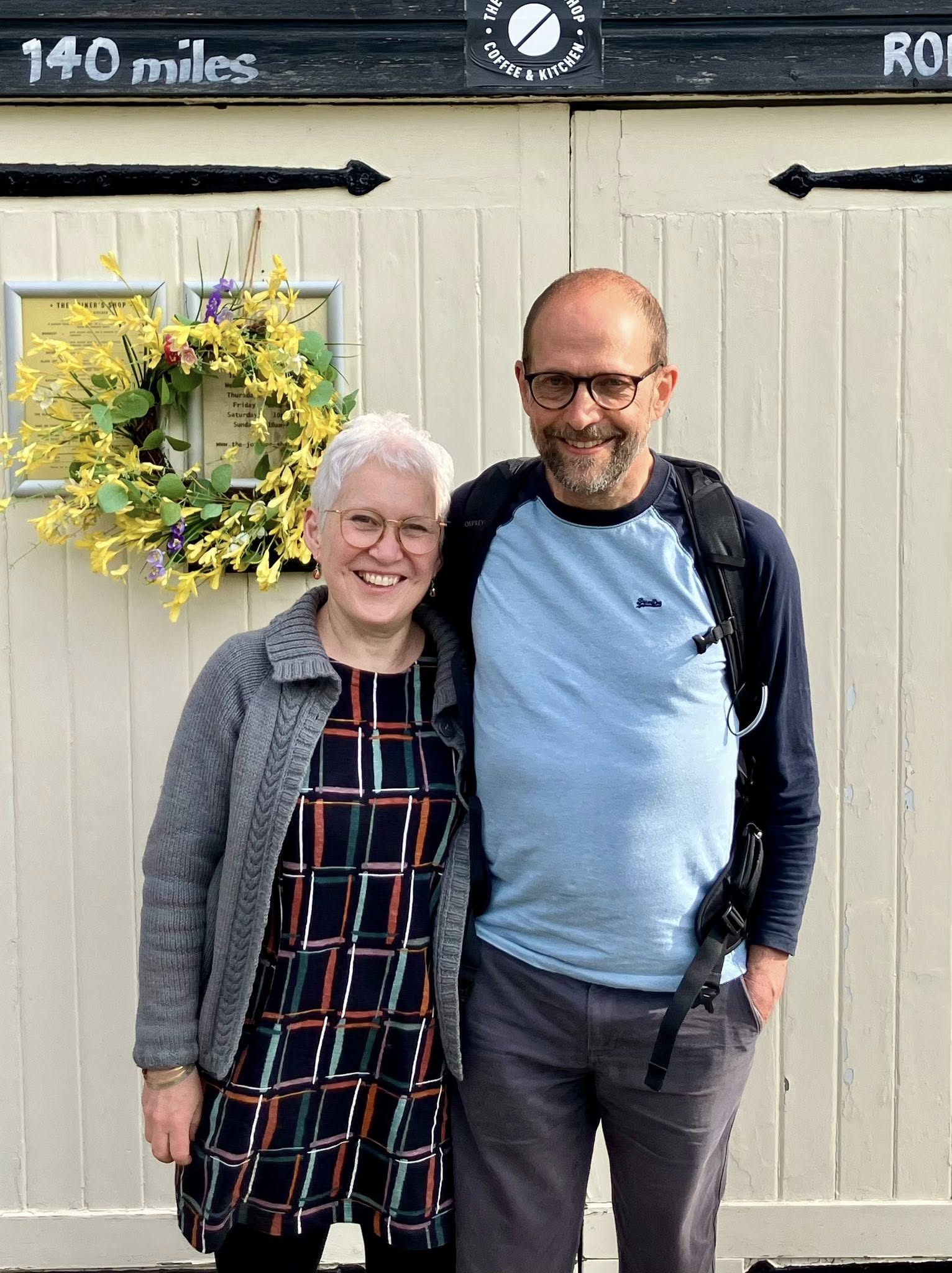 670352671 1401037098718239 400